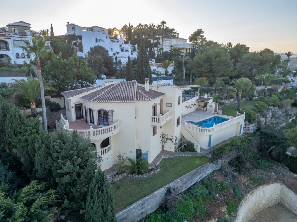 Villa a la venta con impresionantes vistas al mar - 16