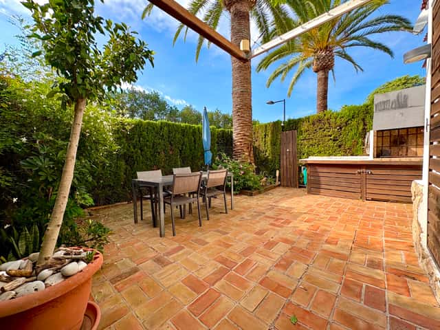 Adosado con piscina en Denia, 3 dorm., 80m²