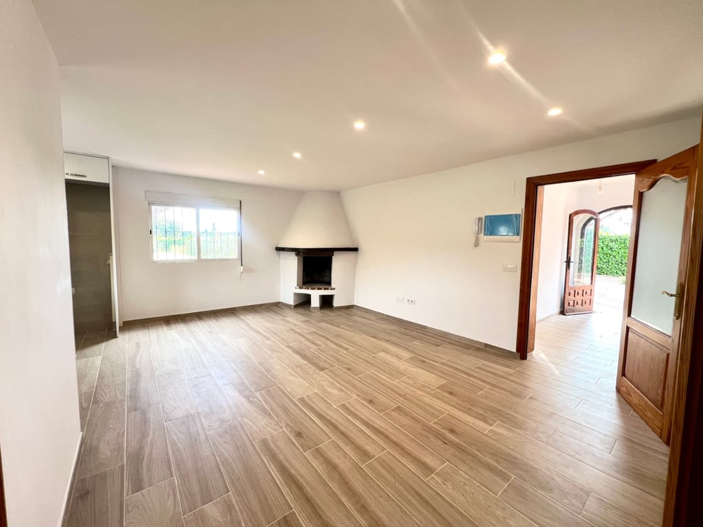 Villa rustica reformada en Jávea cerca de la playa del arenal - 6