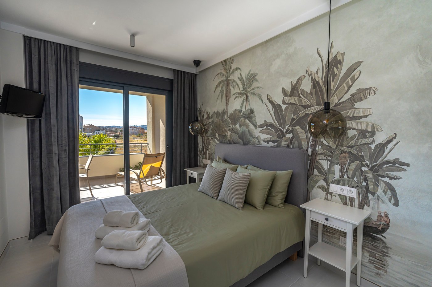 Stylish Apartment in Jávea with Sunny Terrace and Sea Proximity