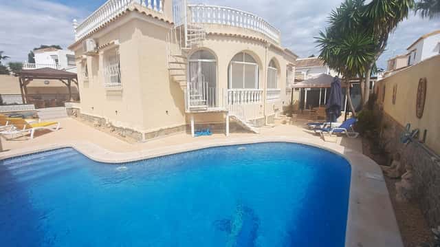 Villa en venta en Villamartin
