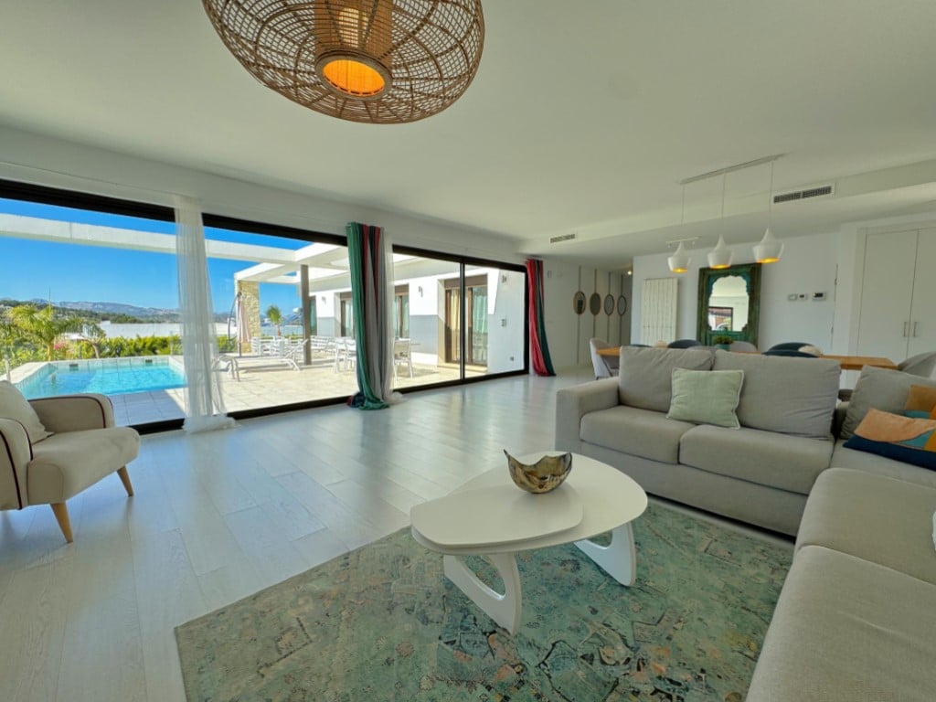 Villa de plain-pied de 5 chambres avec vue sur Montgó à Jávea — terrace