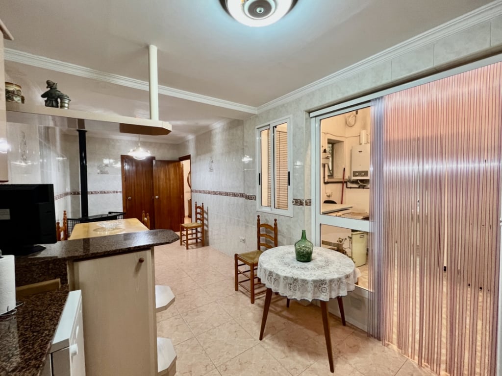 Amplio piso de 3 habitaciones en Pedreguer - 18