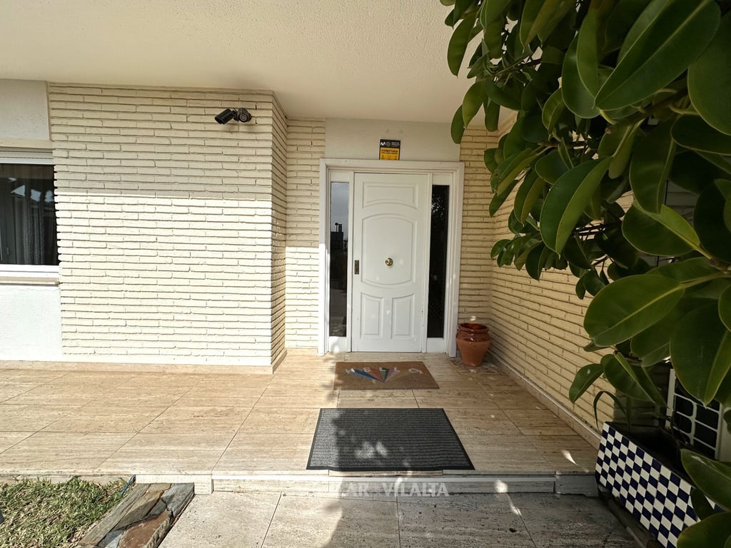 Exclusive villa in Can Teixidó with sea views - 40