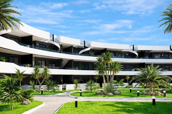 Nieuwbouwappartement aan de golfbaan op 700 meter van het strand in Los Alcázares