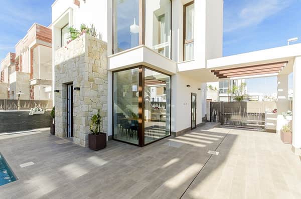 Nieuwbouwvilla met drie slaapkamers in Playa Honda, Cartagena