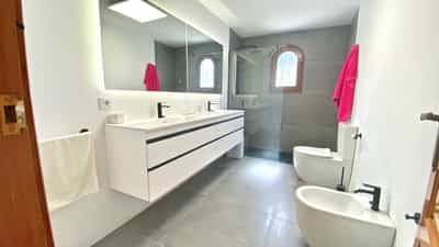 Property R4128928