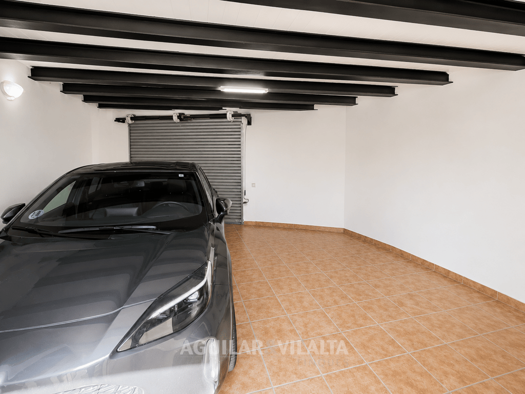 CASA UNFIMILIAR - 31