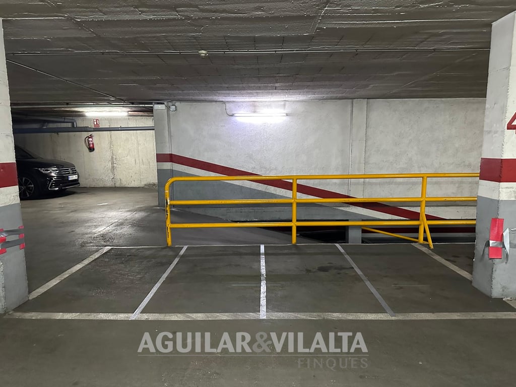 Plaza de aparcamiento para moto - 5