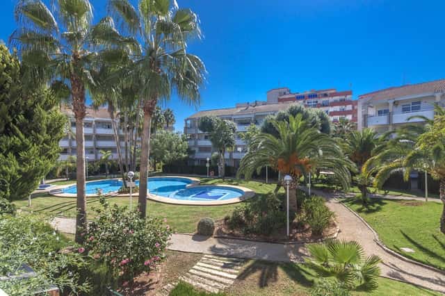 Bungalow con terraza en Jávea, 3 dorm., 130m²