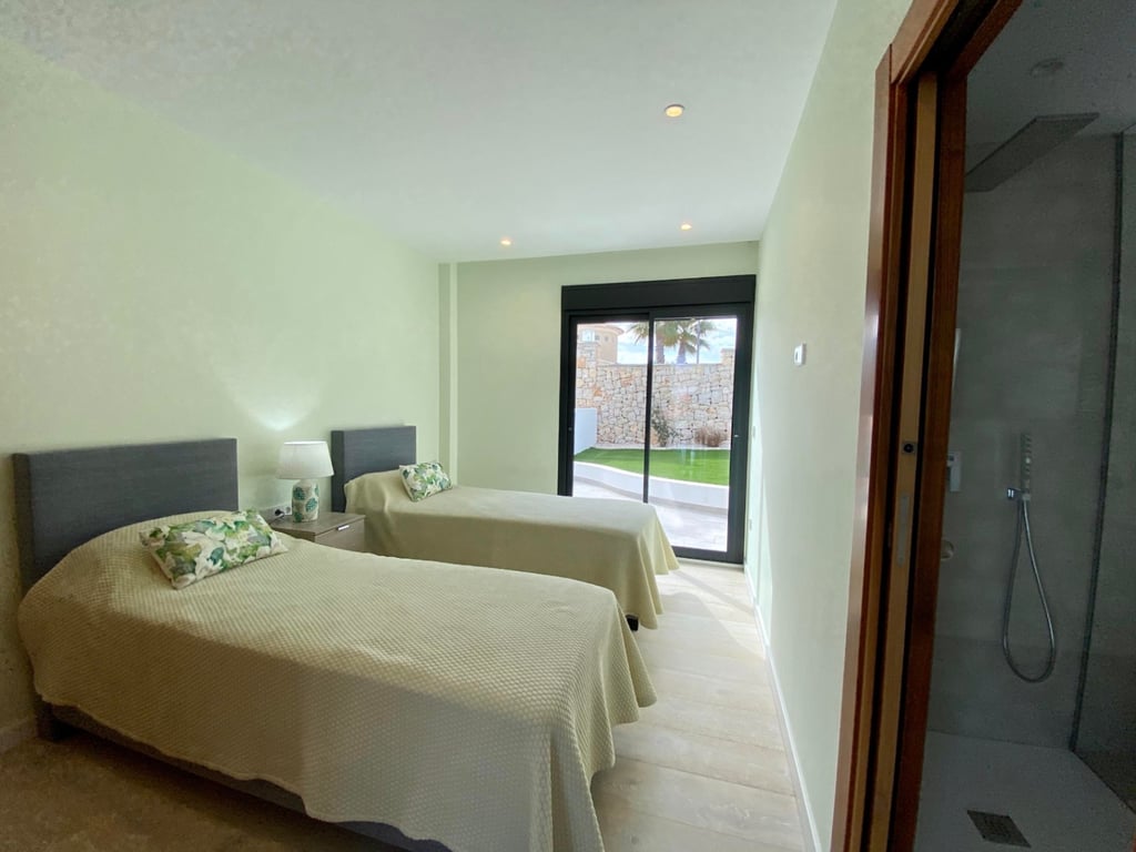 Lujosa villa en Cumbre del Sol - 25