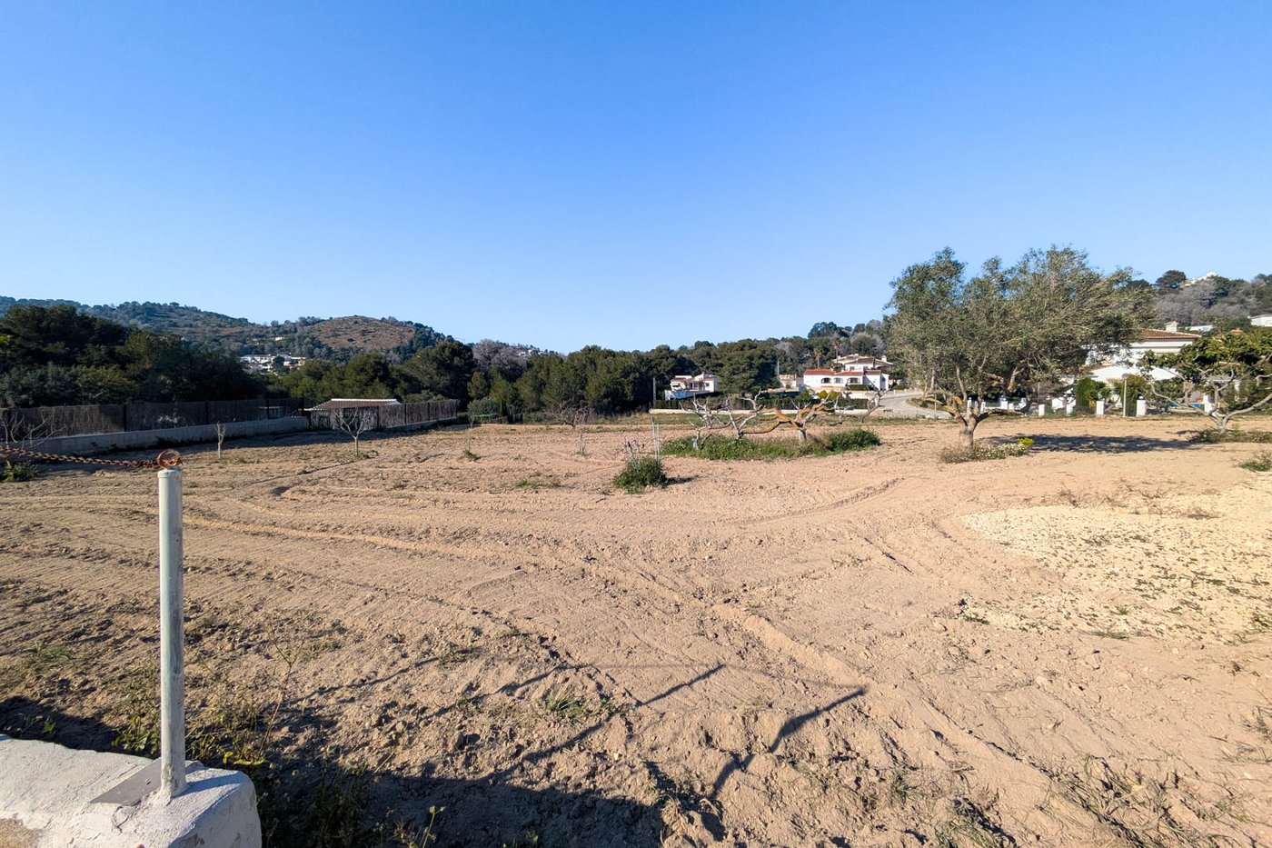Traditional finca on large rustic plot in Jávea — Villa with renovation potential, €725,000