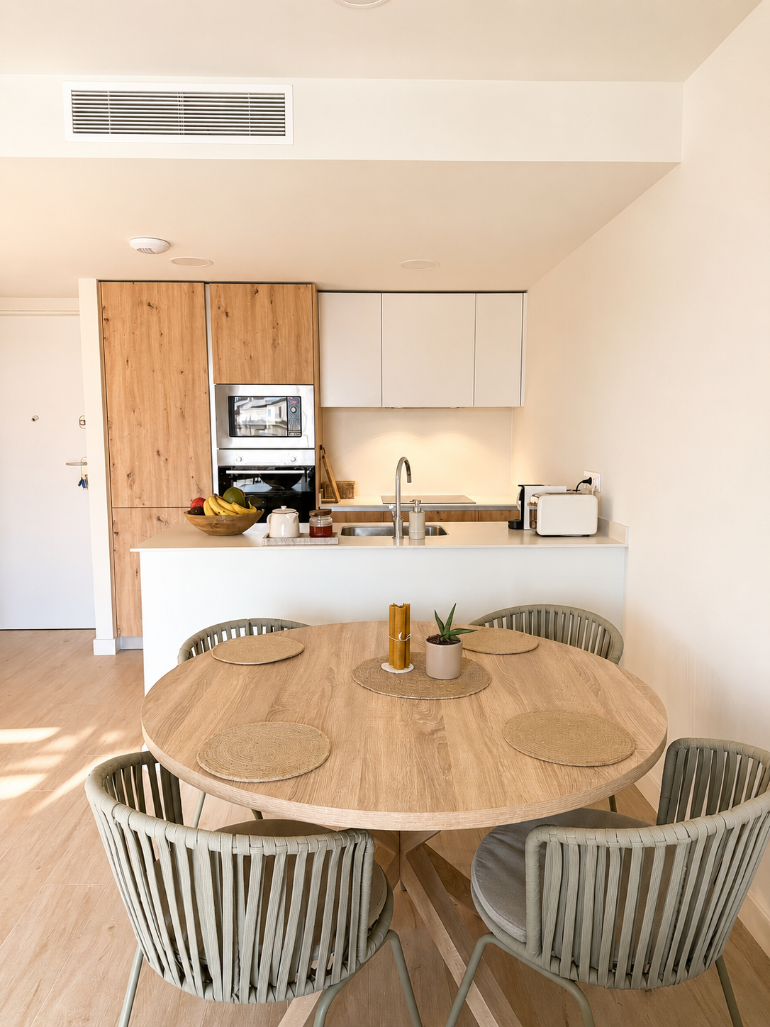 Apartamento de 2 dormitorios orientado al sur con jardines privados en Jávea