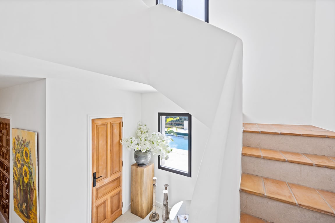 4-bed Villa in Oliva photo 19