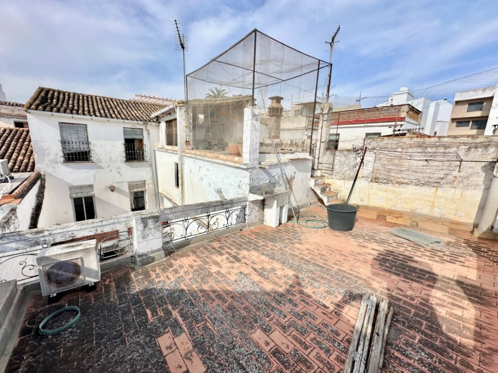 Encantadora casa de pueblo con gran patio interior en el centro de Pego. - 21