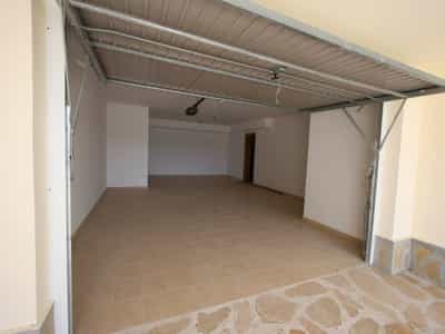Property R4681000