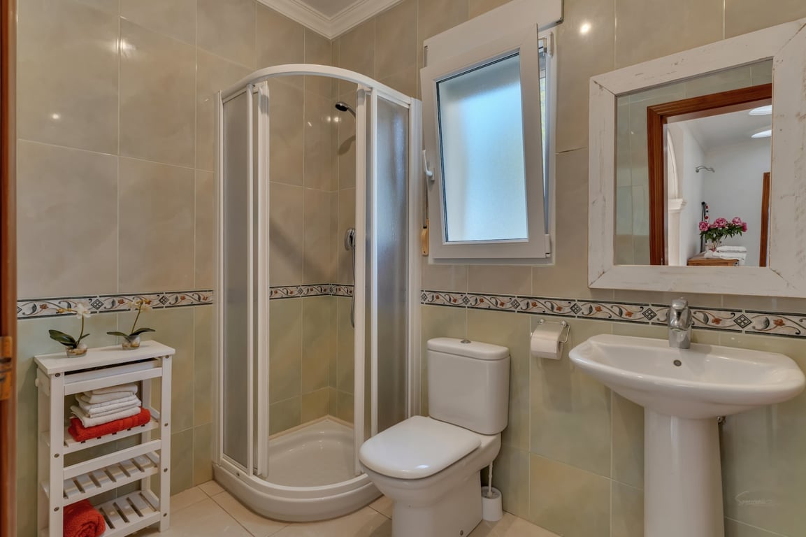 Villa con vistas abiertas en zona tranquila próxima al centro del pueblo de Jávea - 28