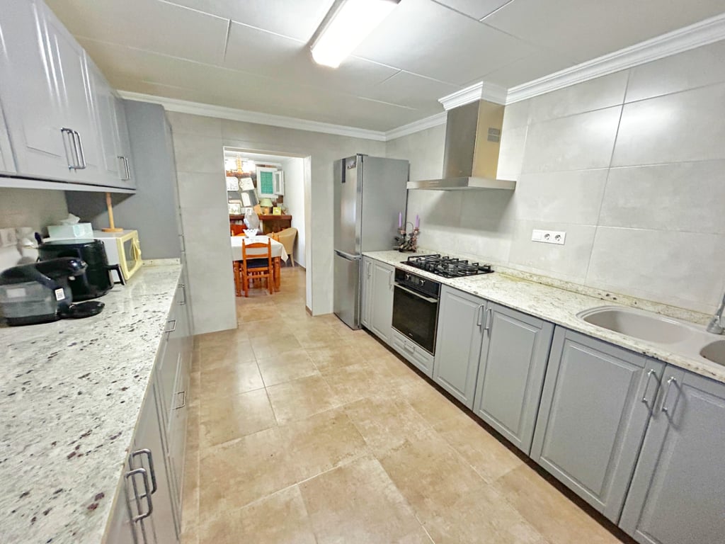 Chalet de campo a la venta en Pedreguer con piscina y jardín - 4 hab - 6