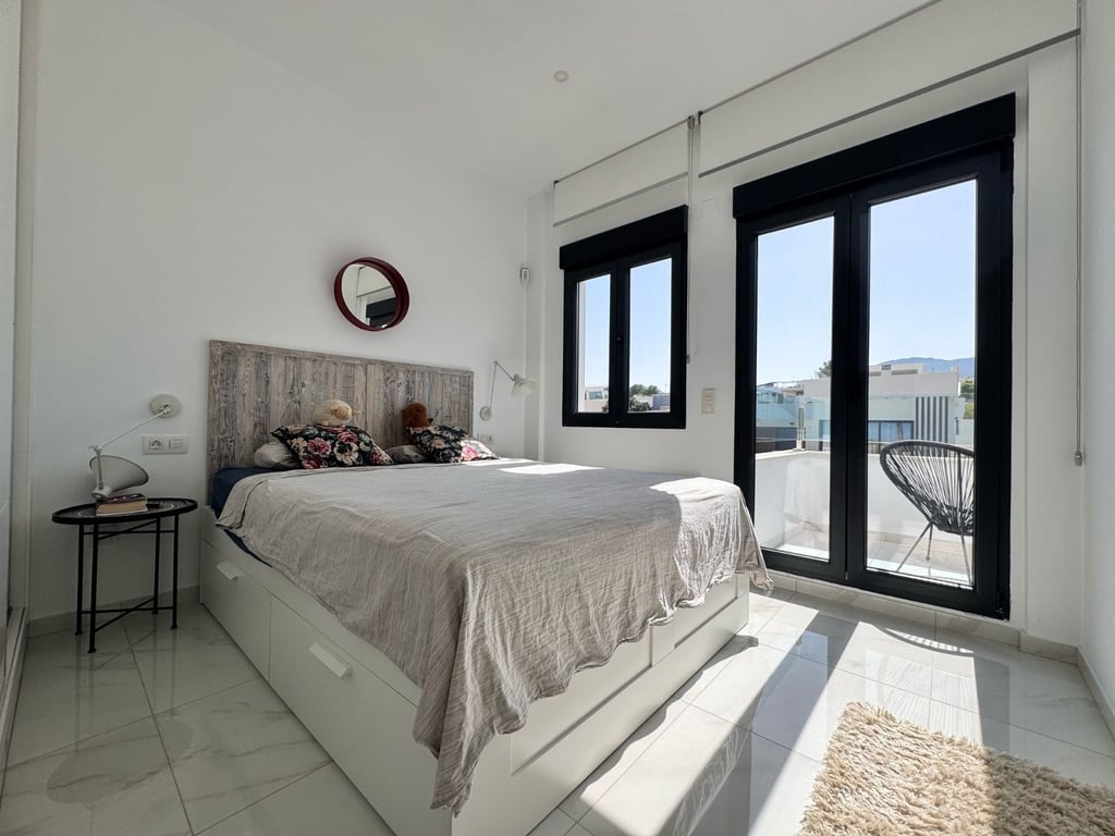 Property #RH20377 - 11