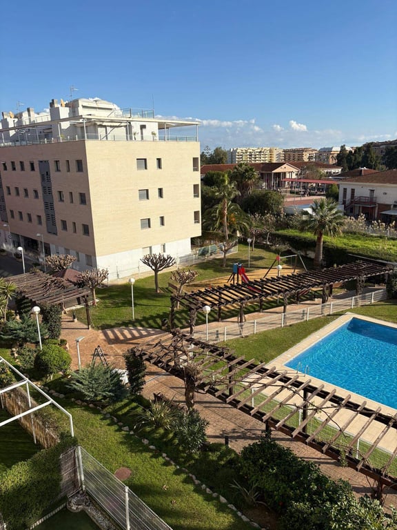 Apartamento reformado de 1 dormitorio en Denia con piscina comunitaria - 30