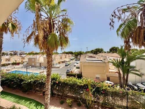 Ruim appartement met 2 slaapkamers, overdekt terras en zwembad in Punta Prima, Torrevieja — foto 30