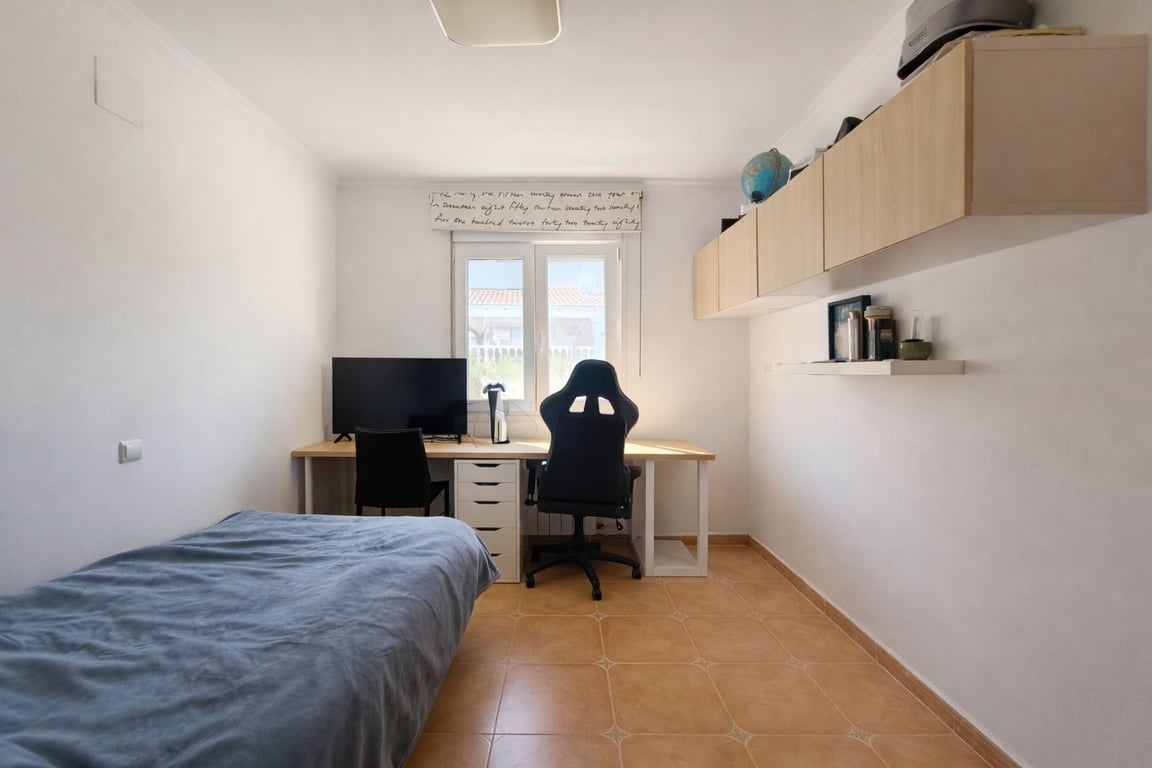 Villa de 3 dormitorios, apartamento de invitados y vistas al mar en el Montgó, Dénia - 37