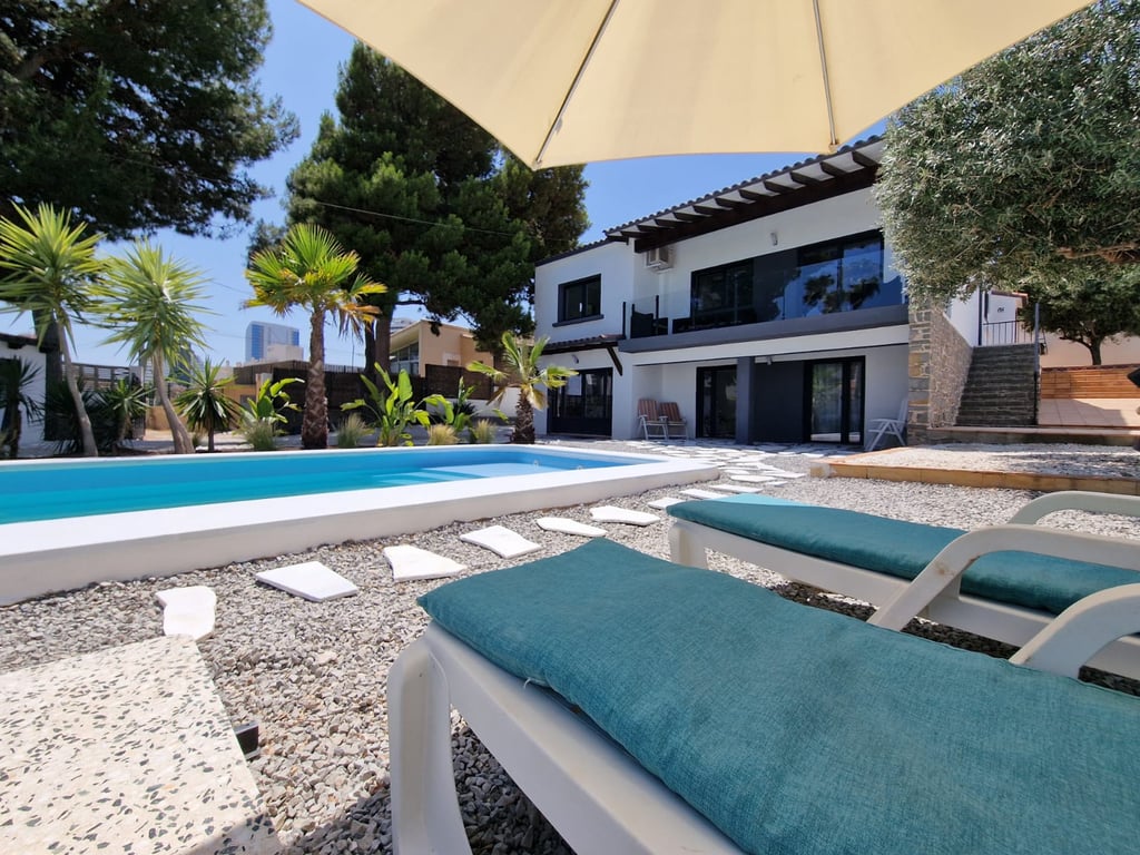 5-bed Villa in Calpe / Calp photo 4