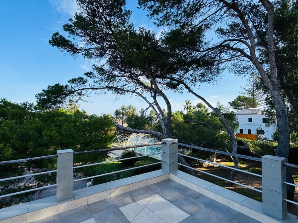 Dénia. Las Rotas. Villa grande con 2885 m2 parcela cerca del mar en venta - 10