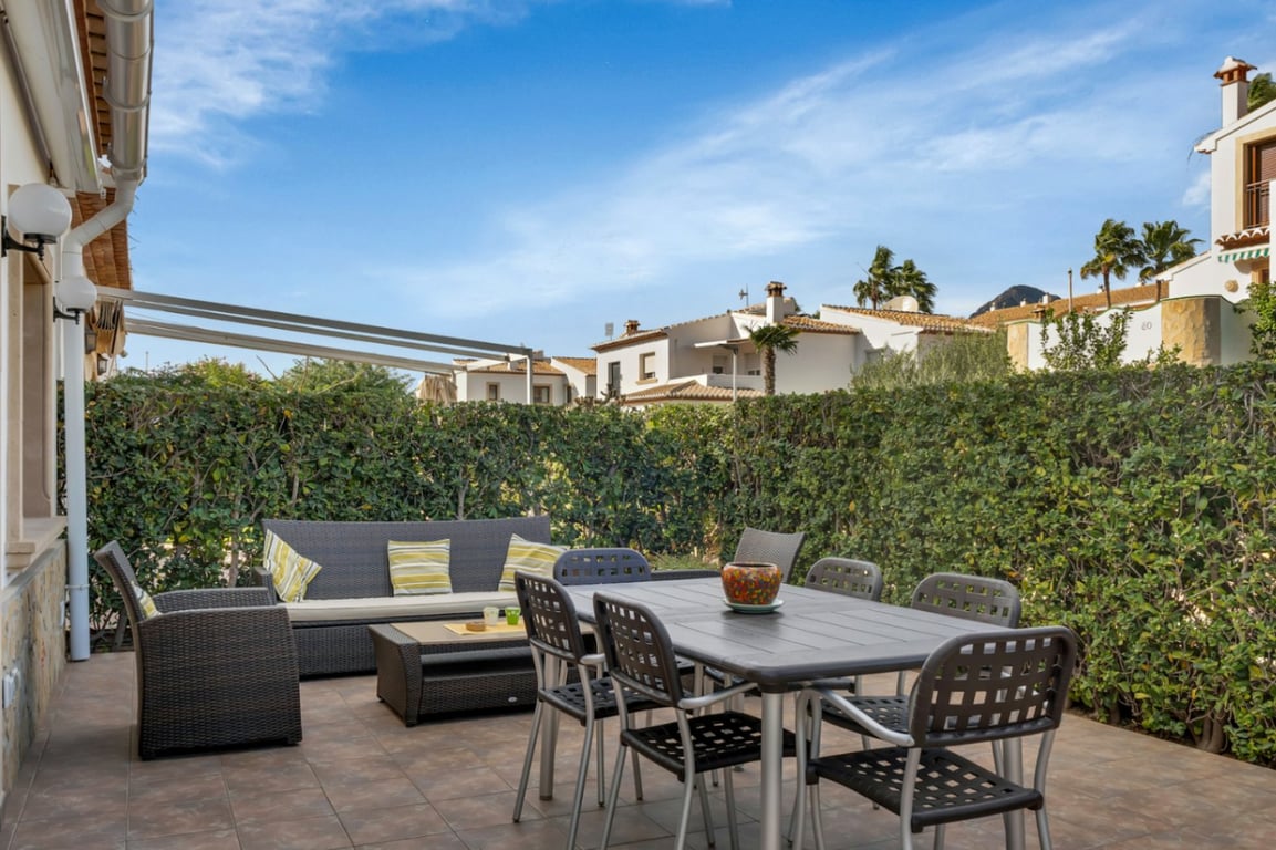 Exclusivo Adosado en Jávea, a 500m. del mar, con 4 dormitorios y piscina comunitaria - 5