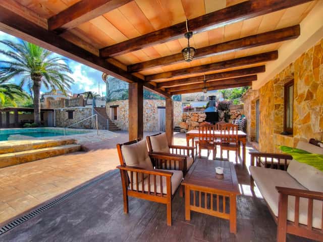Villa in Dénia, 4 Schlafz., 280m²