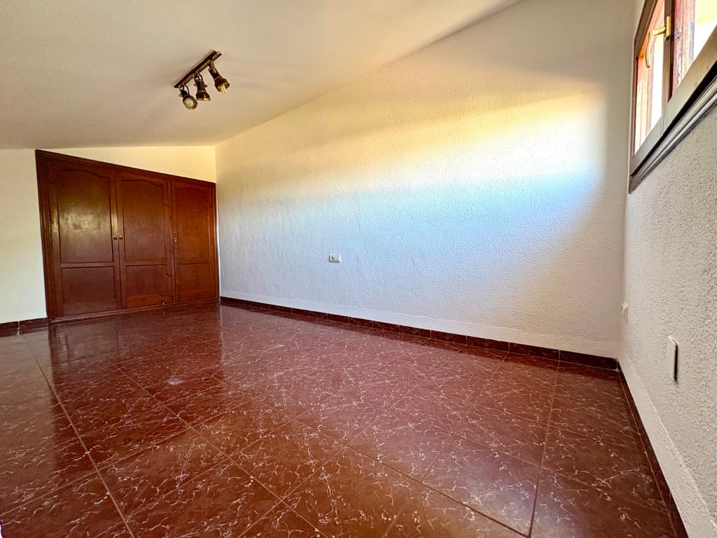 Property #RH20437 - 18