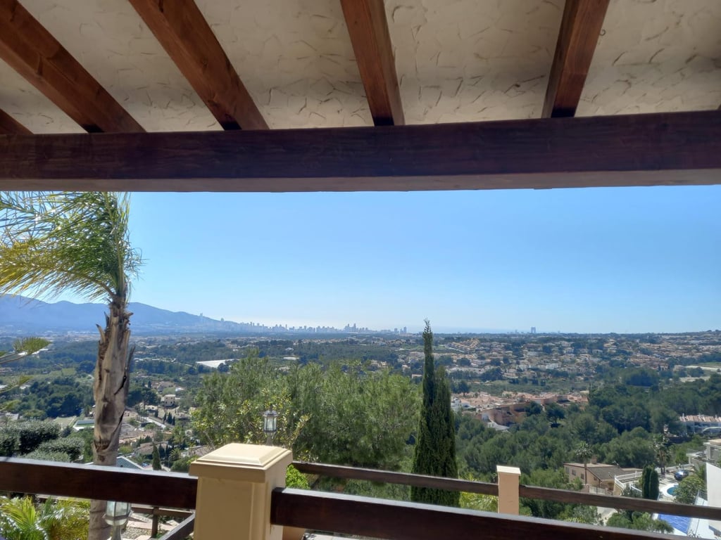 Property #RH21393 - 15