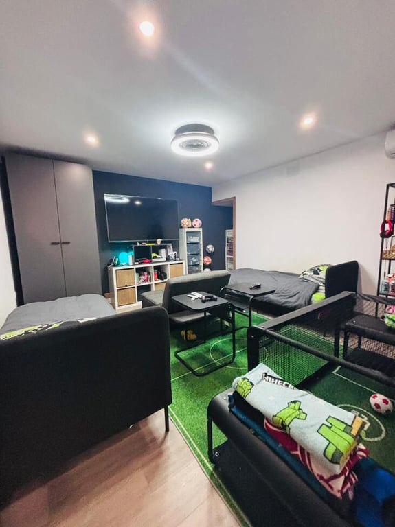 Property #RH21331 - 27