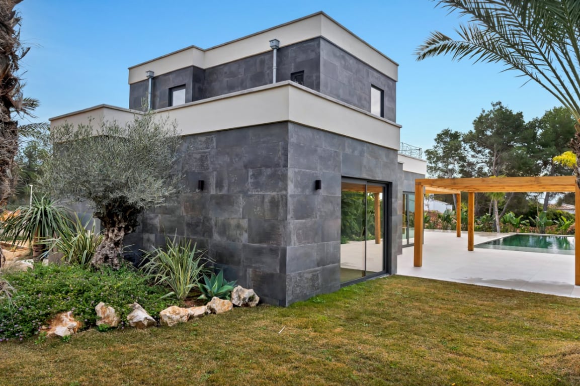 Villa de lujo de nueva construcción ubicada en una zona tranquila - 36