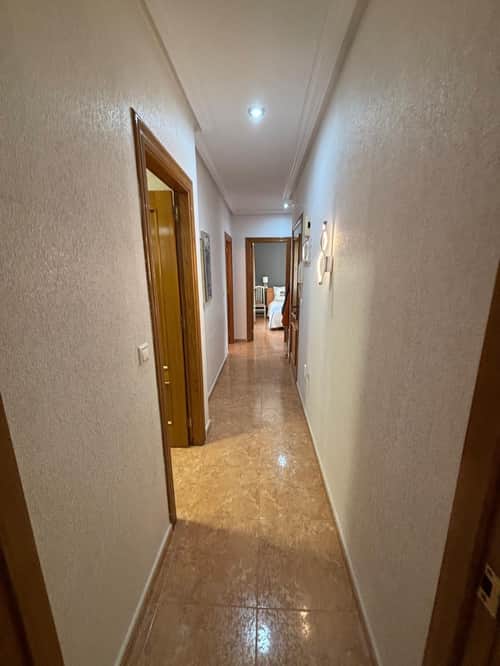 Ruim penthouse-appartement met lift in het hart van Torrevieja — foto 18