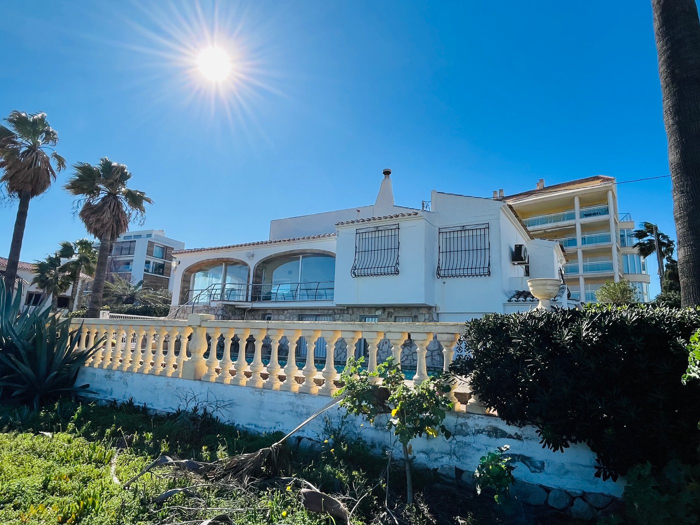 Villa de lujo frente al mar en Jávea — 6 hab · 5 baños · 2.100.000 €