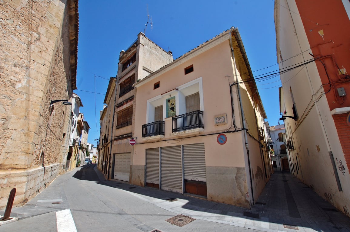 Casa de poble d'estil senyorial a Pego - 37