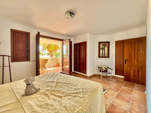 Ruim appartement met 2 slaapkamers, overdekt terras en zwembad in Punta Prima, Torrevieja — foto 5