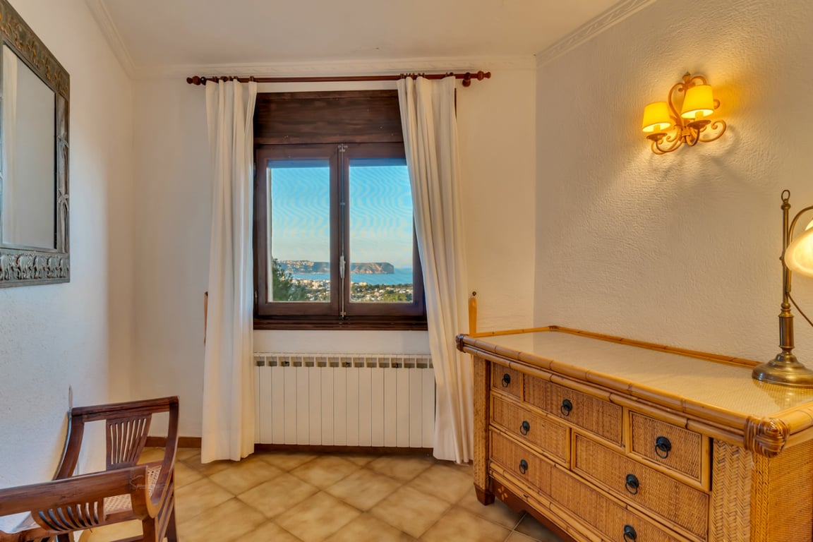 Villa a la venta con impresionantes vistas al mar - 13