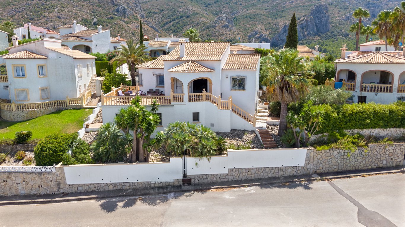 3-bed Villa in Pedreguer photo 3