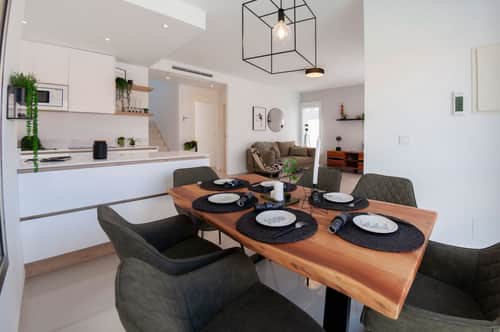 Nieuwbouwvilla met privézwembad en tuin op 900 meter van het strand in Los Alcázares — foto 4