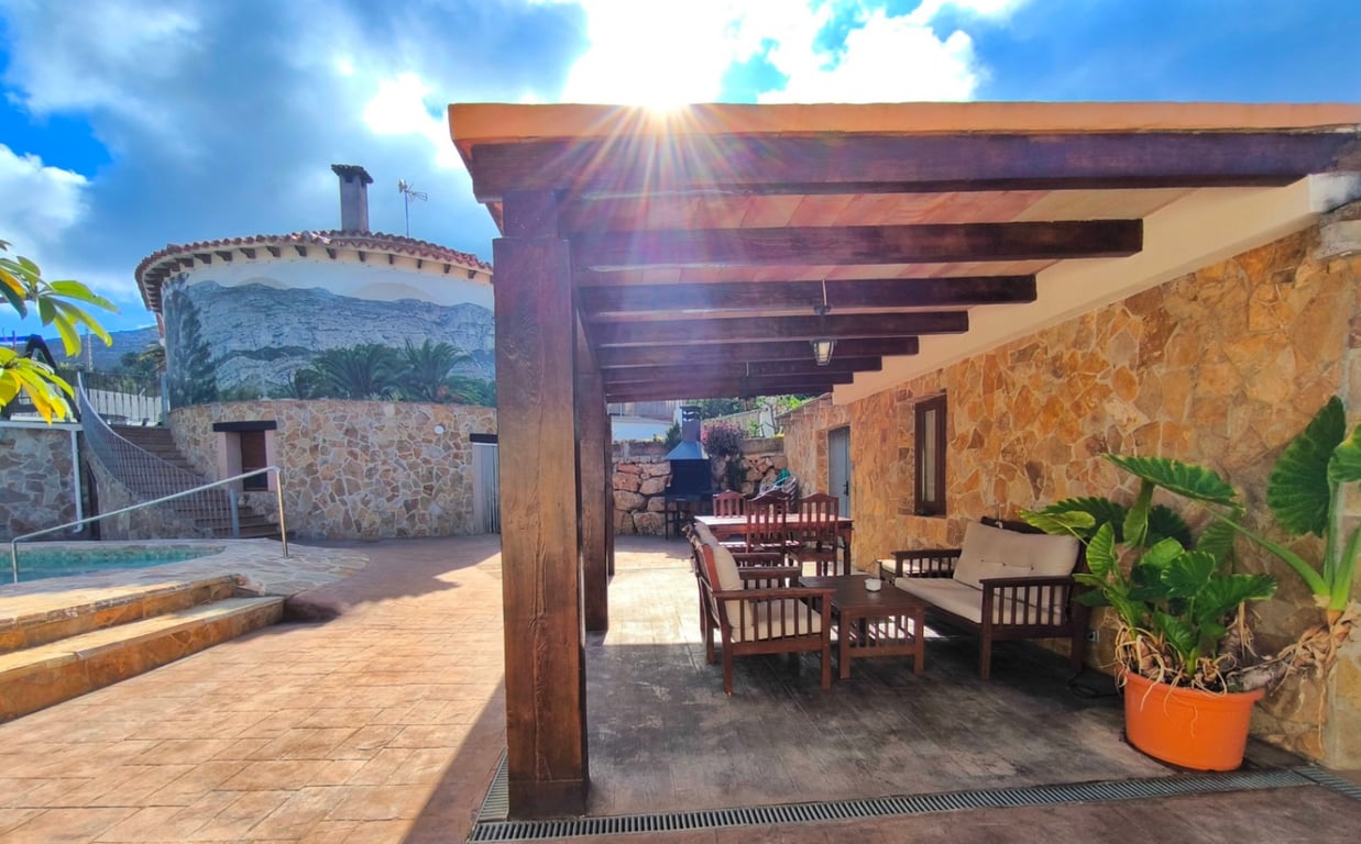 Chalet con dos apartamentos de invitados en el Montgó - 48