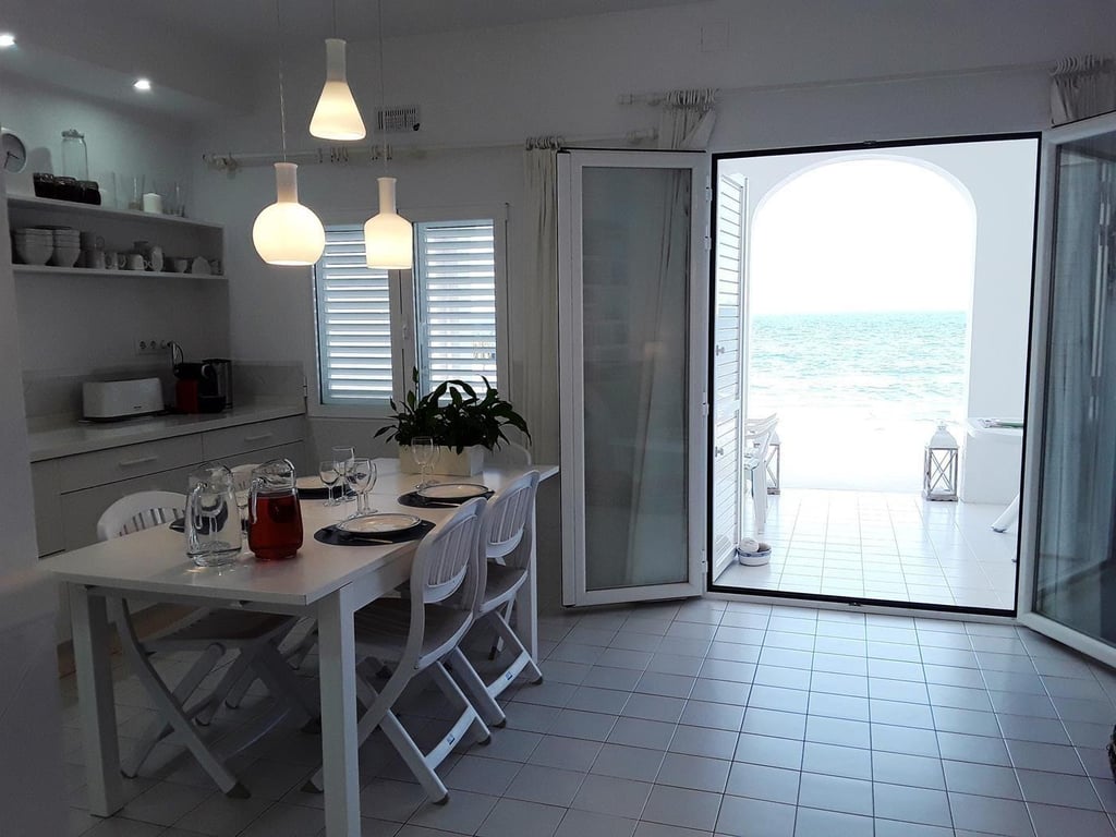 Chalet/adosado primera linea de playa a Denia - 8