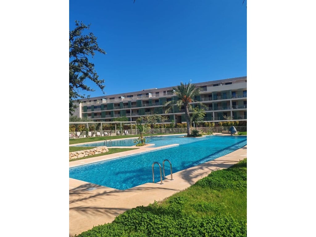 2-bed top-floor apartment with large terrace near beach in Dénia