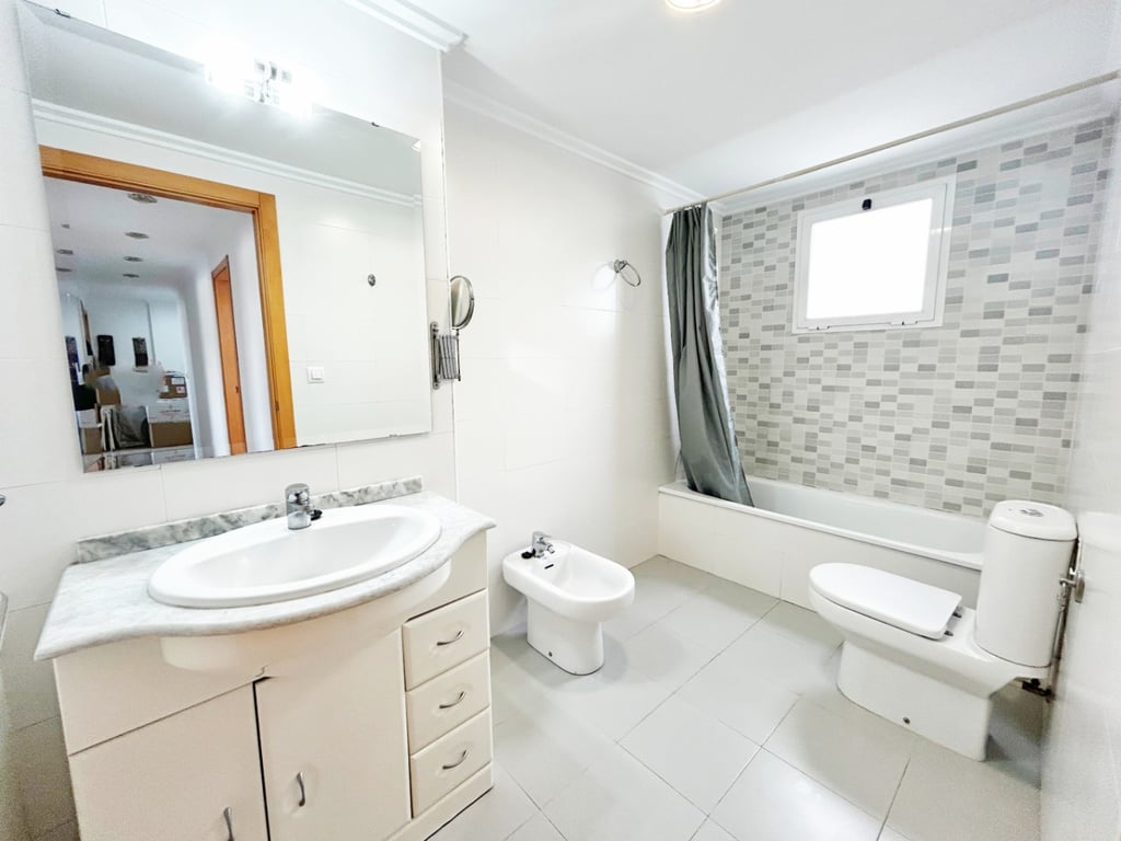 Àtic a Oliva amb vistes al mar, àmplia terrassa i garatge. - 6