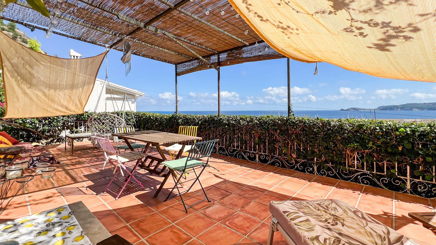 Villa Vallane — Frontline Port Villa in Jávea