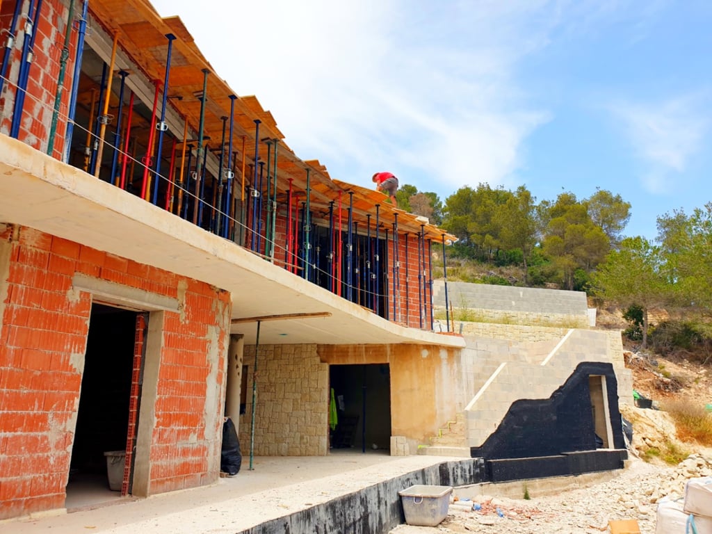 Moderna y sublime Villa en construcción - 6