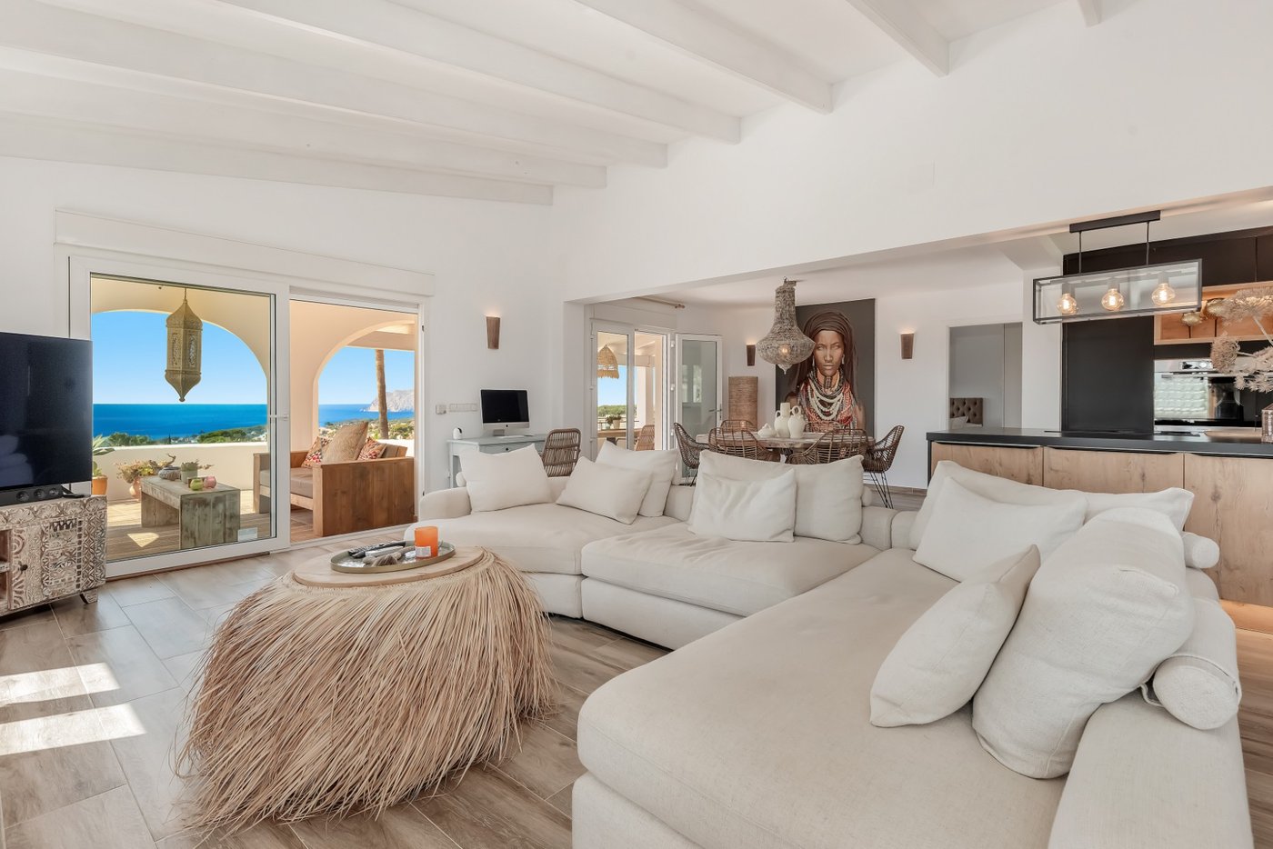 Villa renovada con vistas al mar y al Peñón de Ifach — San Jaime (Moraira/Benissa)