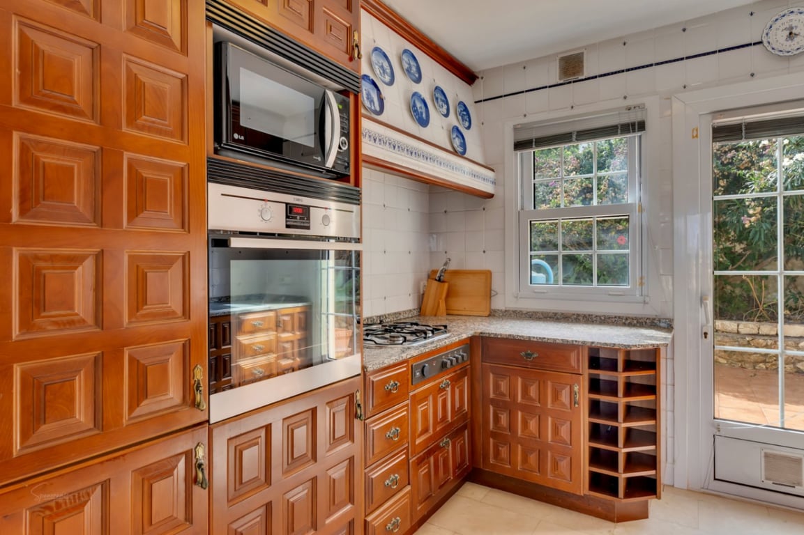 VILLA UBICADA EN UNA TRANQUILA ZONA CON INCREIBLES VISTAS PANORAMICAS - 9