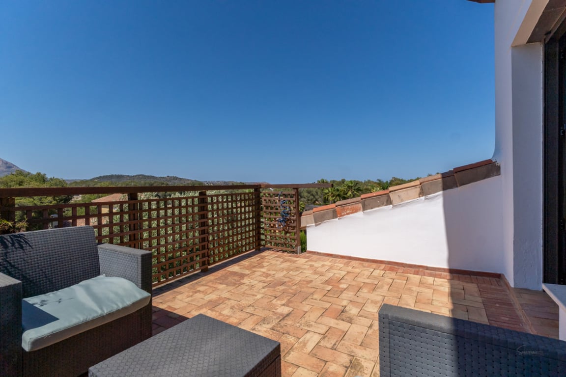 Impresionante Villa a la venta en Jávea, con piscina interior y exterior - 29